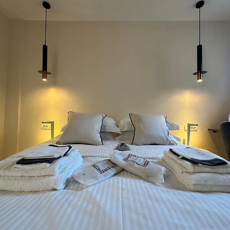 Topos Luxury Stay Heraion ลูตรากี ภายนอก รูปภาพ
