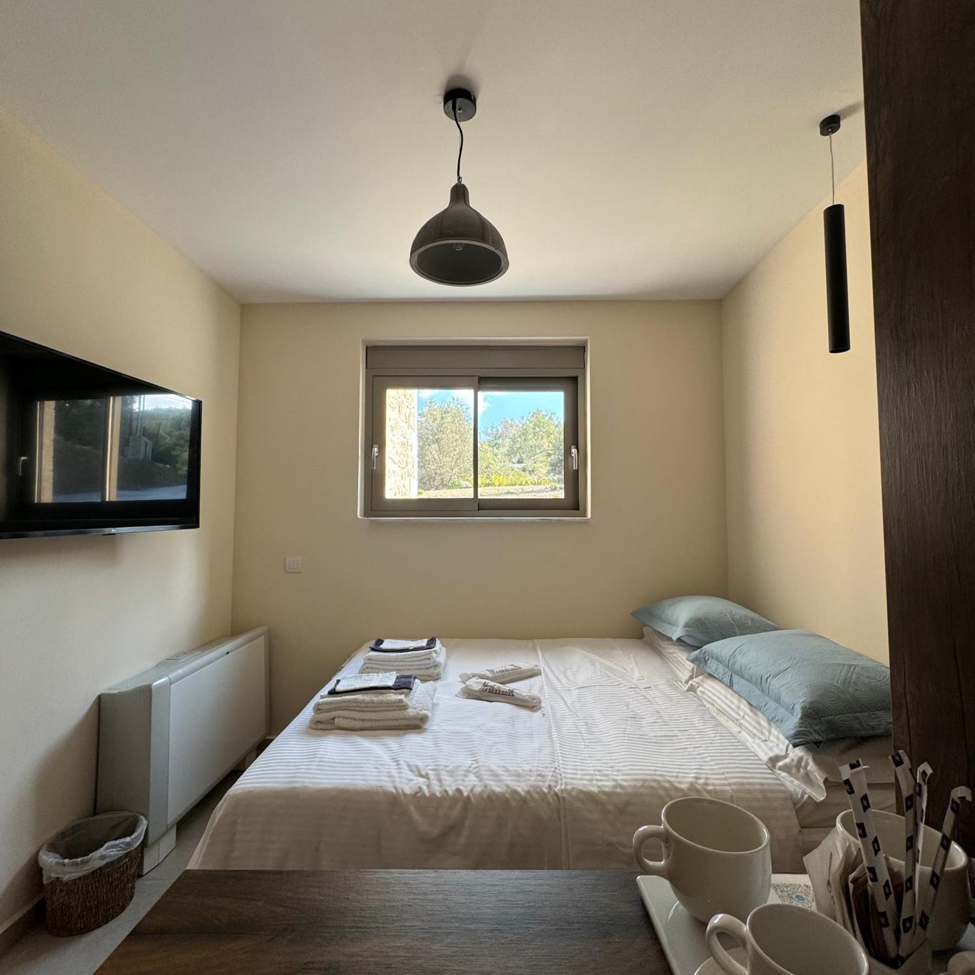 Topos Luxury Stay Heraion ลูตรากี ภายนอก รูปภาพ