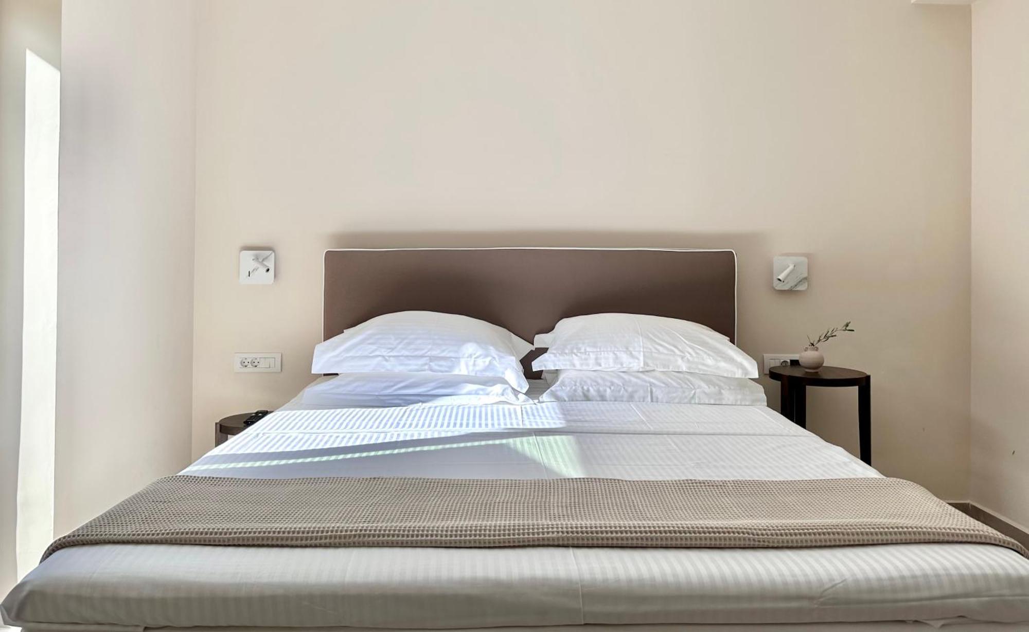 Topos Luxury Stay Heraion ลูตรากี ภายนอก รูปภาพ
