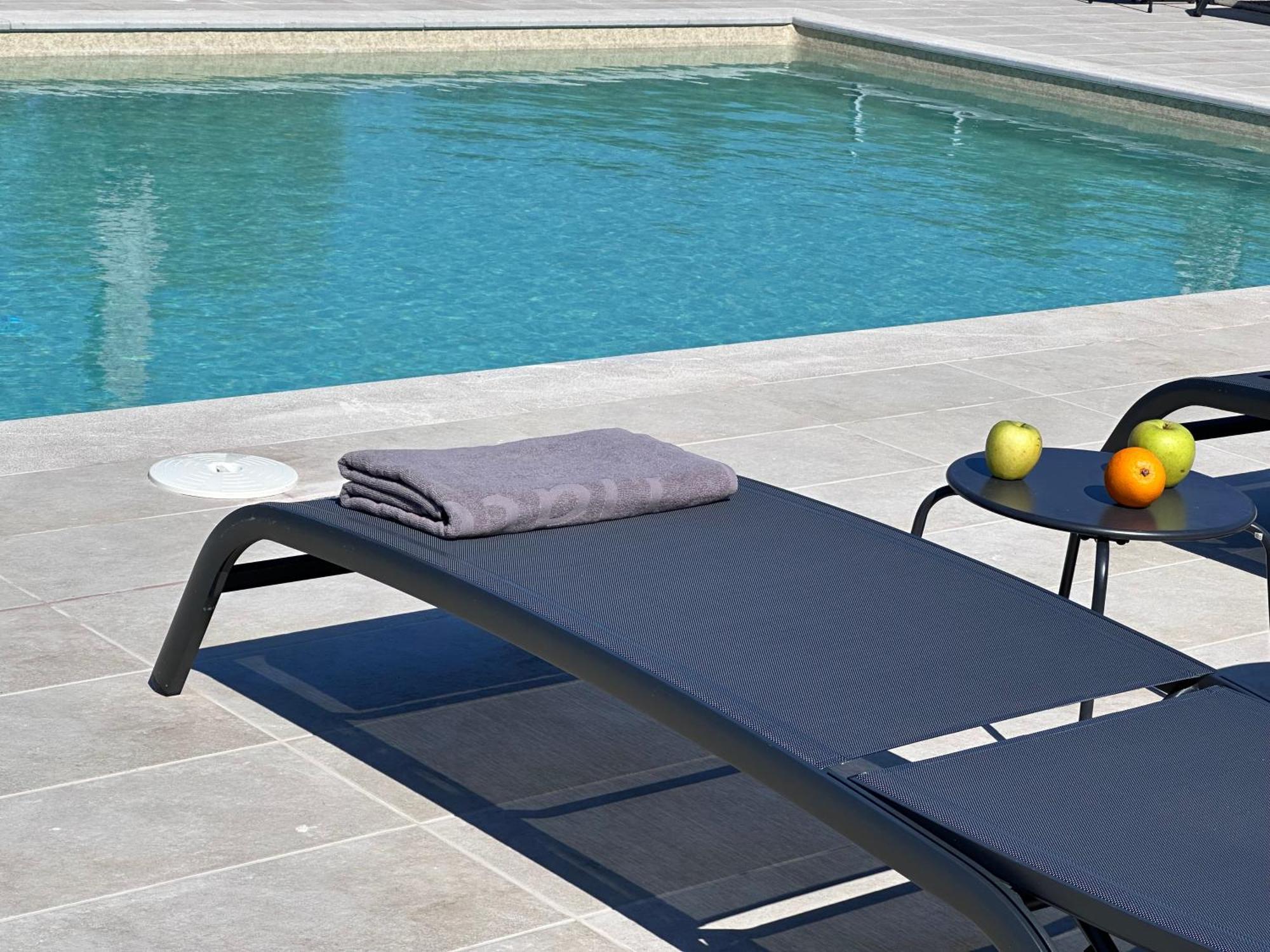 Topos Luxury Stay Heraion ลูตรากี ภายนอก รูปภาพ