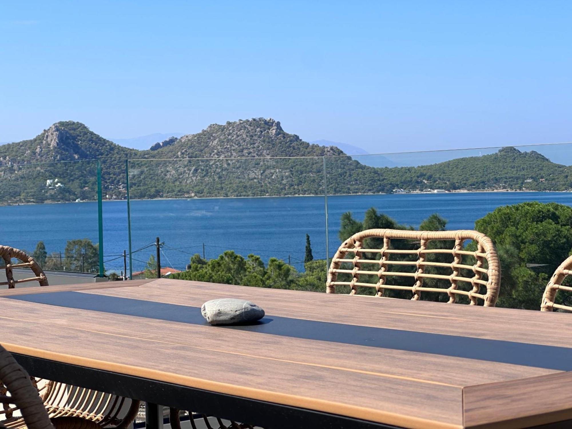 Topos Luxury Stay Heraion ลูตรากี ภายนอก รูปภาพ